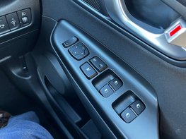 Hyundai KONA 1.6 Kona SE Connect GDi HEV Semi-Auto 5dr 60