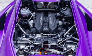 Lamborghini Revuelto 63