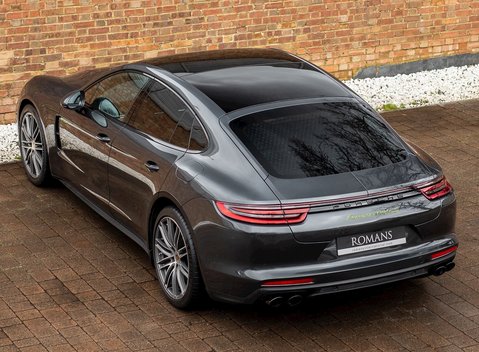 Porsche Panamera Turbo S E-Hybrid 9