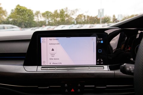 Volkswagen Golf GTE DSG 32