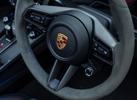 Porsche 911 Targa 4 GTS (992) 17