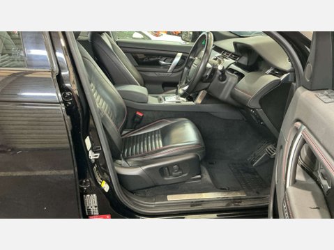 Land Rover Discovery Sport 2.0 Discovery Sport R-Dynamic SE D Auto 4WD 5dr 11