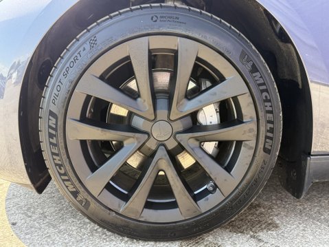 Tesla Model 3 Saloon 4dr Electric Auto RWD (241 bhp) 17