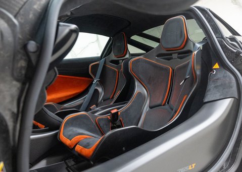 McLaren 765LT 