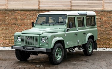 Land Rover Defender 110 Heritage 6