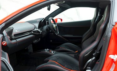 Ferrari 458 Italia 13