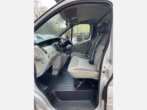 Renault Trafic 2.0 TD dCi SL27 Sport L1 H1 4dr 30