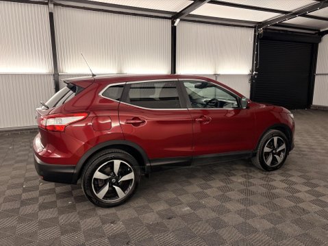 Nissan Qashqai 1.2 DIG-T N-Connecta XTRON 2WD Euro 6 (s/s) 5dr 54