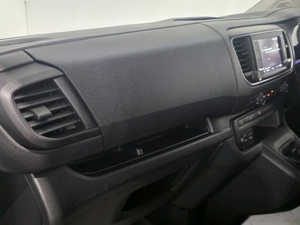 Vauxhall Vivaro VIVARO L2 DIESEL 3100 2.0d 145PS Pro H1 Van 16