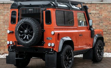 Land Rover Defender 90 Adventure 7