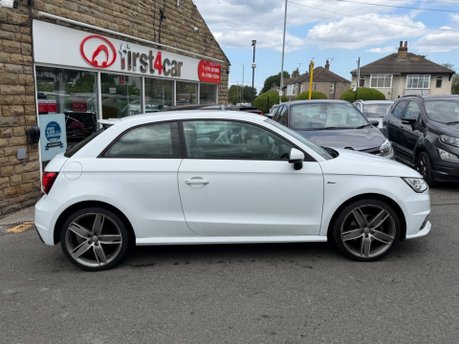 Audi A1 TFSI S LINE 8
