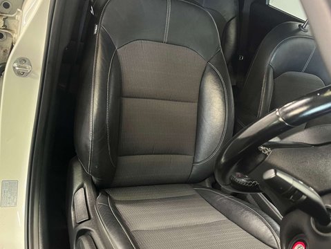 Kia Niro 1.6 Niro 2 Semi-Auto 5dr 11