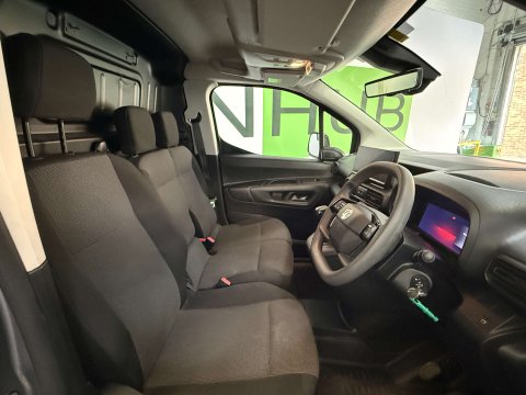 Vauxhall Combo 1.5 Combo 2300 Pro Turbo D 5dr 35