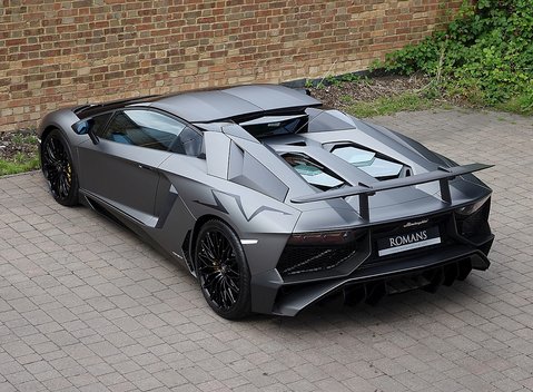 Lamborghini Aventador SV LP750-4 Roadster 18
