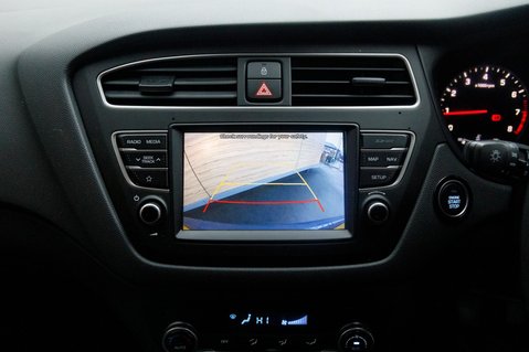 Hyundai i20 MPI PREMIUM SE NAV 28