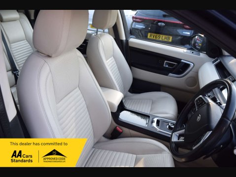 Land Rover Discovery Sport 2.0 Discovery Sport Luxury HSE TD4 Auto 4WD 5dr 41