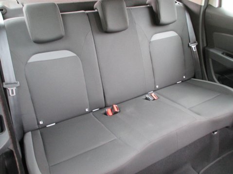 Dacia Duster 1.6 SCe Essential Euro 6 (s/s) 5dr 29