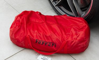 Ferrari 488 SPIDER 38