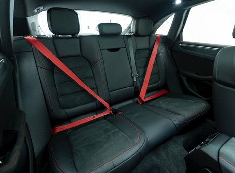 Porsche Macan GTS 12
