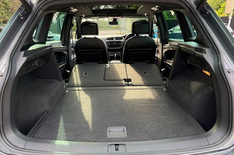 Volkswagen Tiguan R-LINE TECH TSI EVO DSG -CAMERA -FULL VW SERVICE HISTORY  56