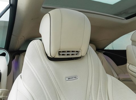 Mercedes-Benz S63 AMG Coupe 11