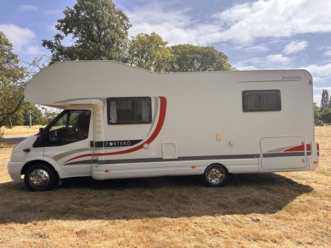 Ford Transit DETHLEFFS FORTERO A 6915 6 BERTH MOTORHOME 9