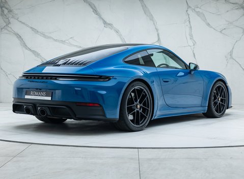 Porsche 911 Carrera 4 GTS (992.2) 6
