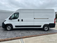 Peugeot Boxer 35 L3H2 Professional 140 ps Panel Van 8