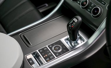 Land Rover Range Rover Sport 3.0 SDV6 HSE Dynamic 21