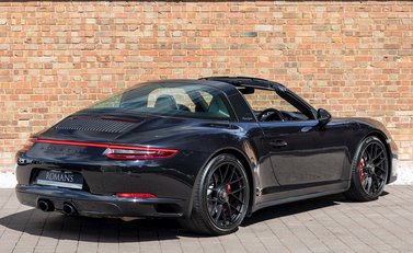 Porsche 911 (991.2) Targa 4 GTS 7