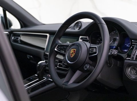 Porsche Macan S 9