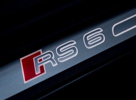 Audi RS6 Avant Performance 33