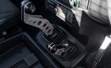 Land Rover Defender 90 Bowler Edition 18