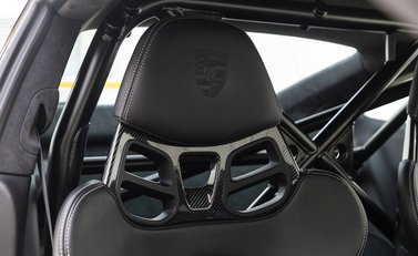 Porsche 911 (991.2) GT3 11