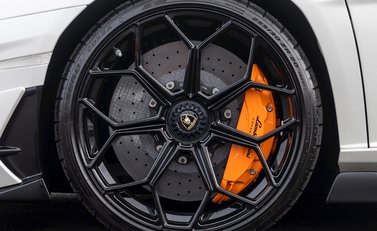 Lamborghini Aventador SVJ LP 770-4 12