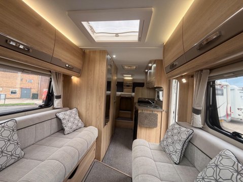 Elddis Autoquest BLUE HDI 335 L3 C/C TLL 7