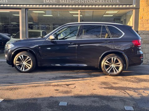 BMW X5 M50D 30