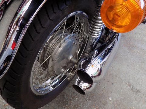 Kawasaki Z900 A4 32