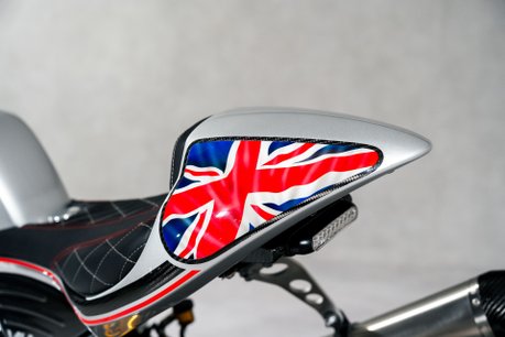 Norton V4 SV. MANX. PLATINUM BODYWORK. ÖHLINS SUSPENSION. RED OZ ALUMINIUM WHEELS 32
