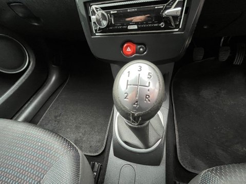 Renault Clio 1.4 16v Dynamique 5dr 10