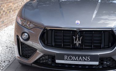 Maserati Levante S GranSport 23