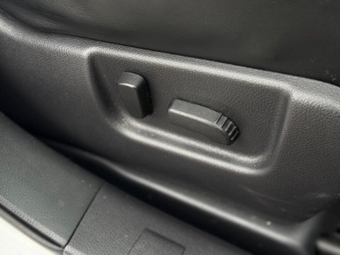 Nissan X-Trail 2.0 dCi Tekna Auto 4WD Euro 5 5dr (AVM) 91