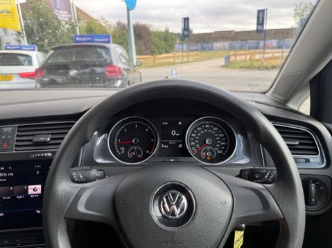 Volkswagen Golf 1.6 TDI S Euro 6 (s/s) 5dr 29