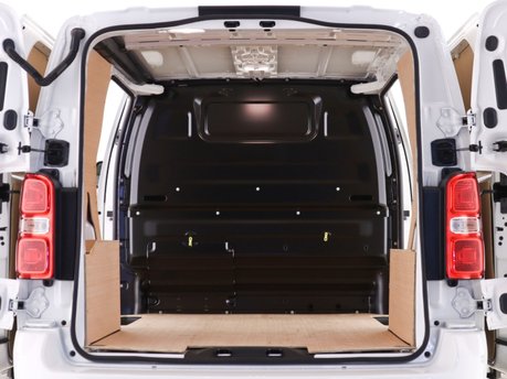 Citroen Dispatch 100kW 9