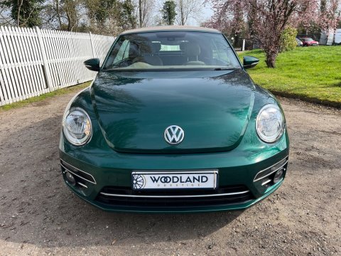 Volkswagen Beetle DESIGN TSI BLUEMOTION TECHNOLOGY DSG 5