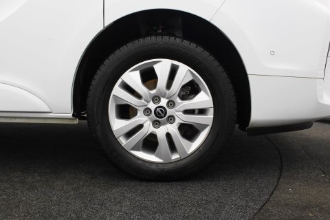 Nissan Primastar 2.0 dCi 30 Tekna L1 H1 130 ps 44