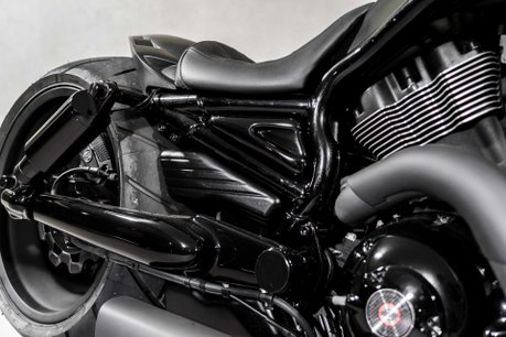 Harley-Davidson V-Rod VRSCDX NIGHT ROD SP 1250 14. BESPOKE ONE-OFF EXAMPLE. 400 SECTION REAR. 17