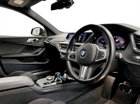 BMW 2 Series 2.0 M235i Saloon 4dr Petrol Auto xDrive Euro 6 (s/s) (306 ps) 1 Owner - Se 12