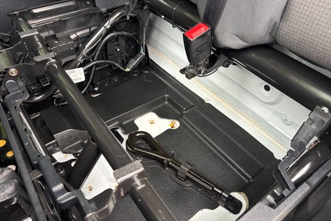 Ford Transit 350 Drw L5 130 ps Dropside Truck - 5.2m Internal Length 14