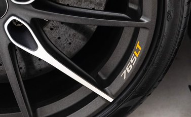 McLaren 765LT V8 SSG 29